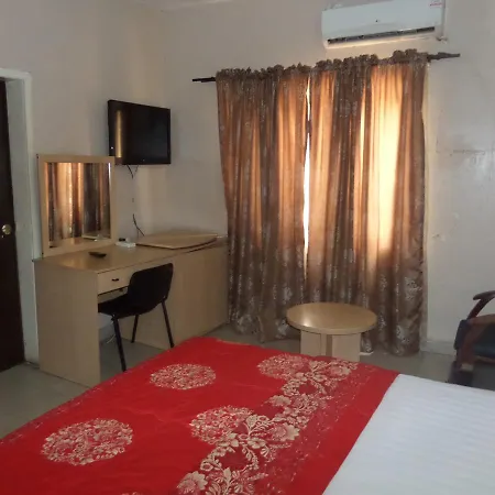 Hotel Golden Astoria